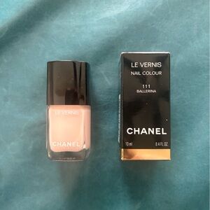 NEW Chanel Le Vernis Ballerina Nail Polish 🩰